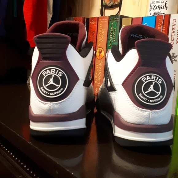 Shoes - Picture 4 of 4